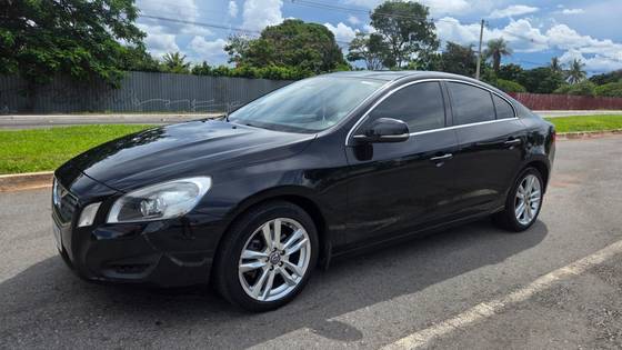 VOLVO S60 2.0 T5 COMFORT GASOLINA 4P AUTOMÁTICO
